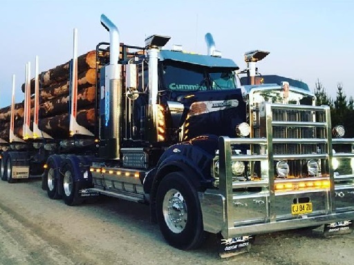 American City Truck Transporting - free online Browser game